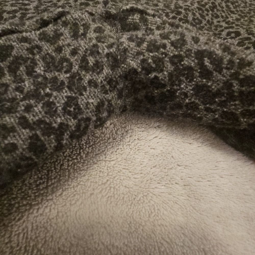 LOFT sculpt bike shorts gray and black subtle leopard print M - Picture 4 of 8